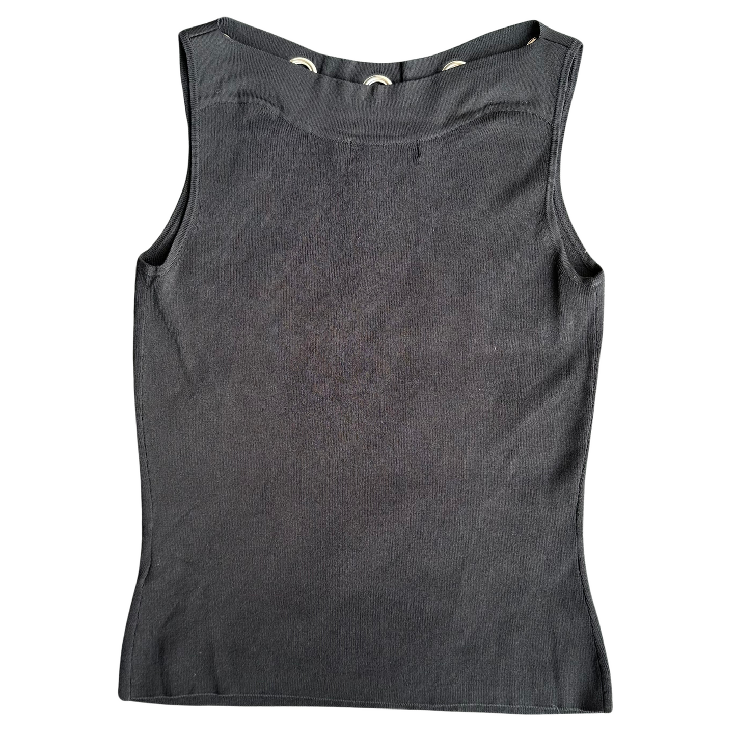 Oversized grommet tank